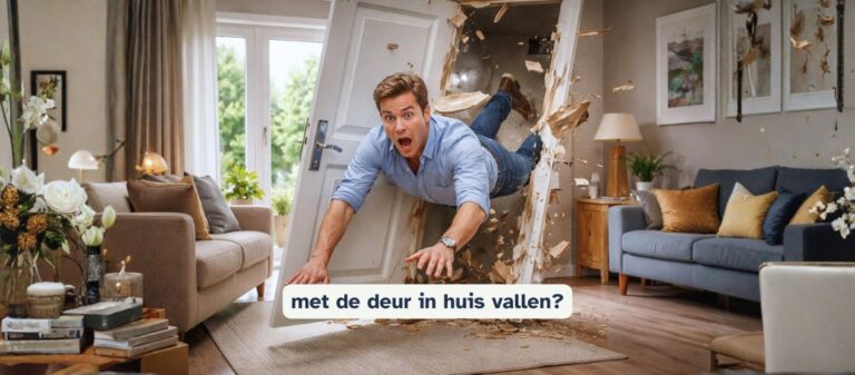 Man valt letterlijk met de deur in huis